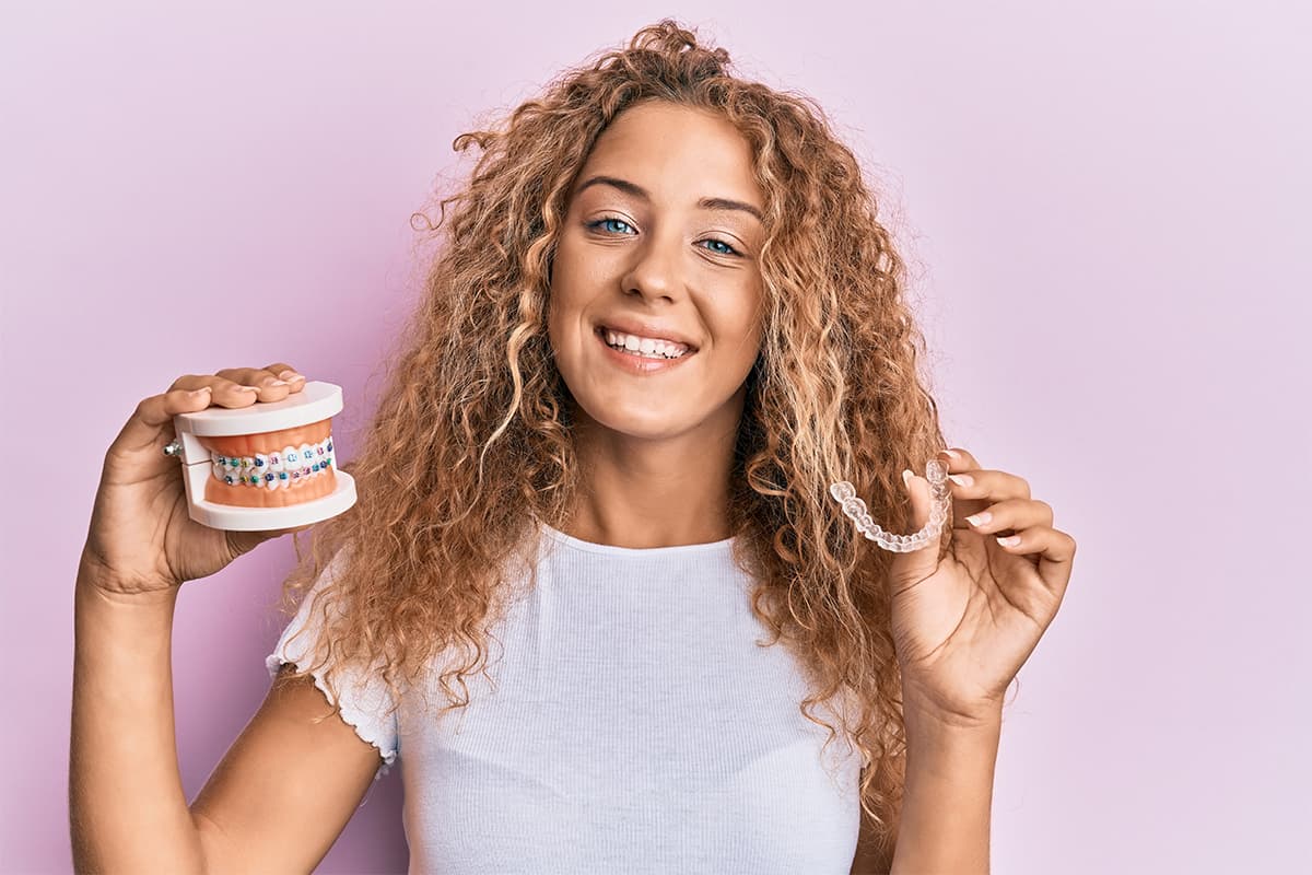 Invisible Braces vs Traditional Braces | Pros, Cons & Suitability