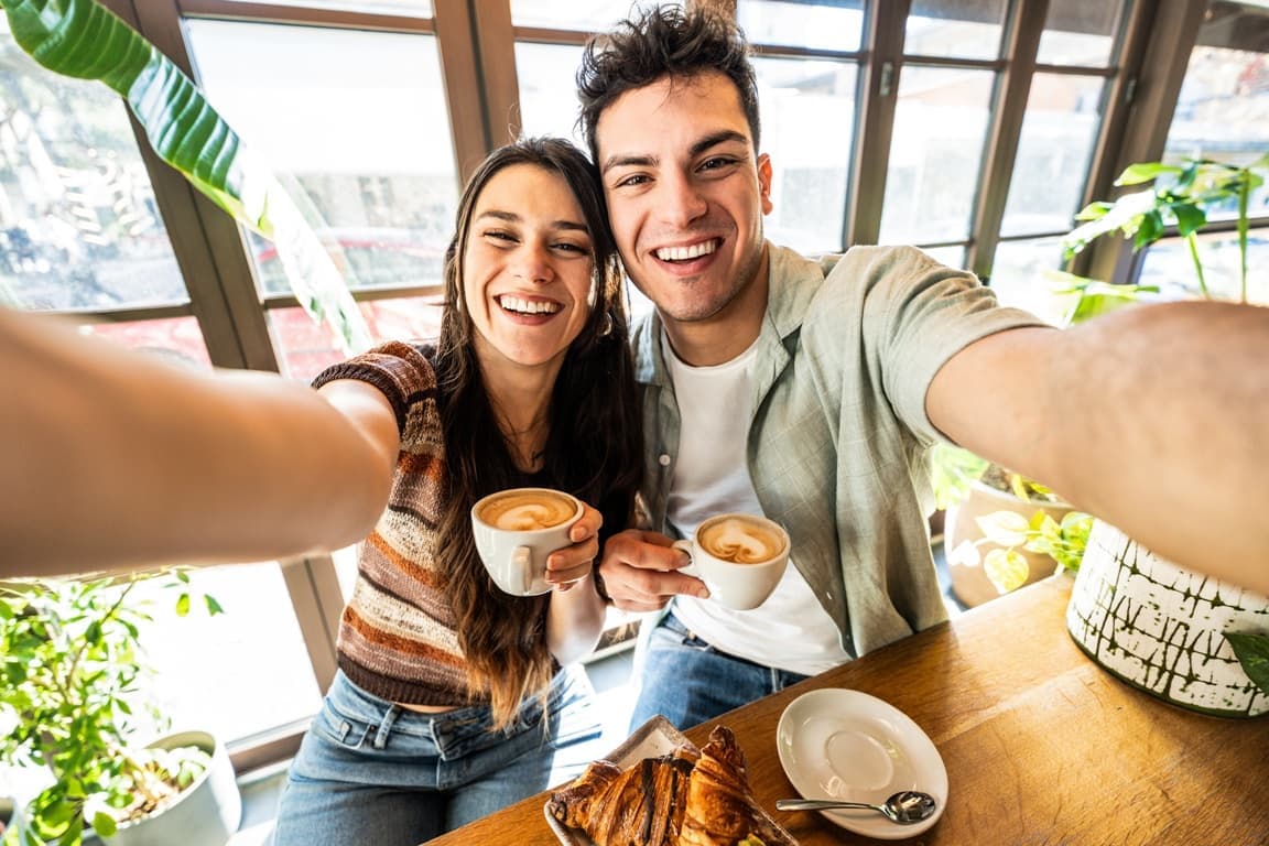 The "Coffee & Career" Guide: Maintaining a White Smile in the City