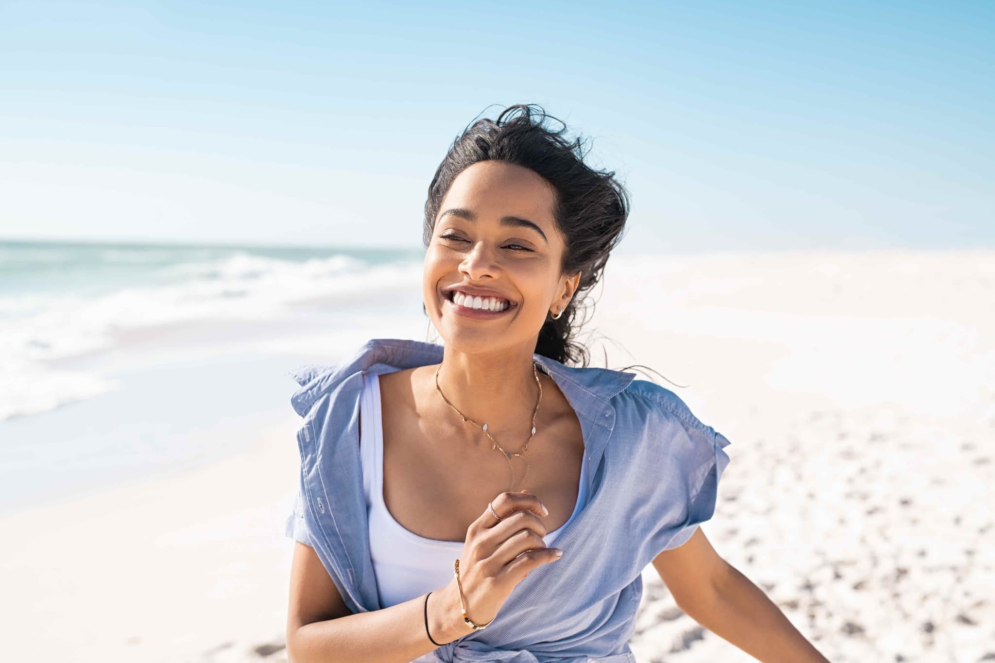 The "Beauty Salon" Trap: Why Illegal Whitening Is Ruining Smiles