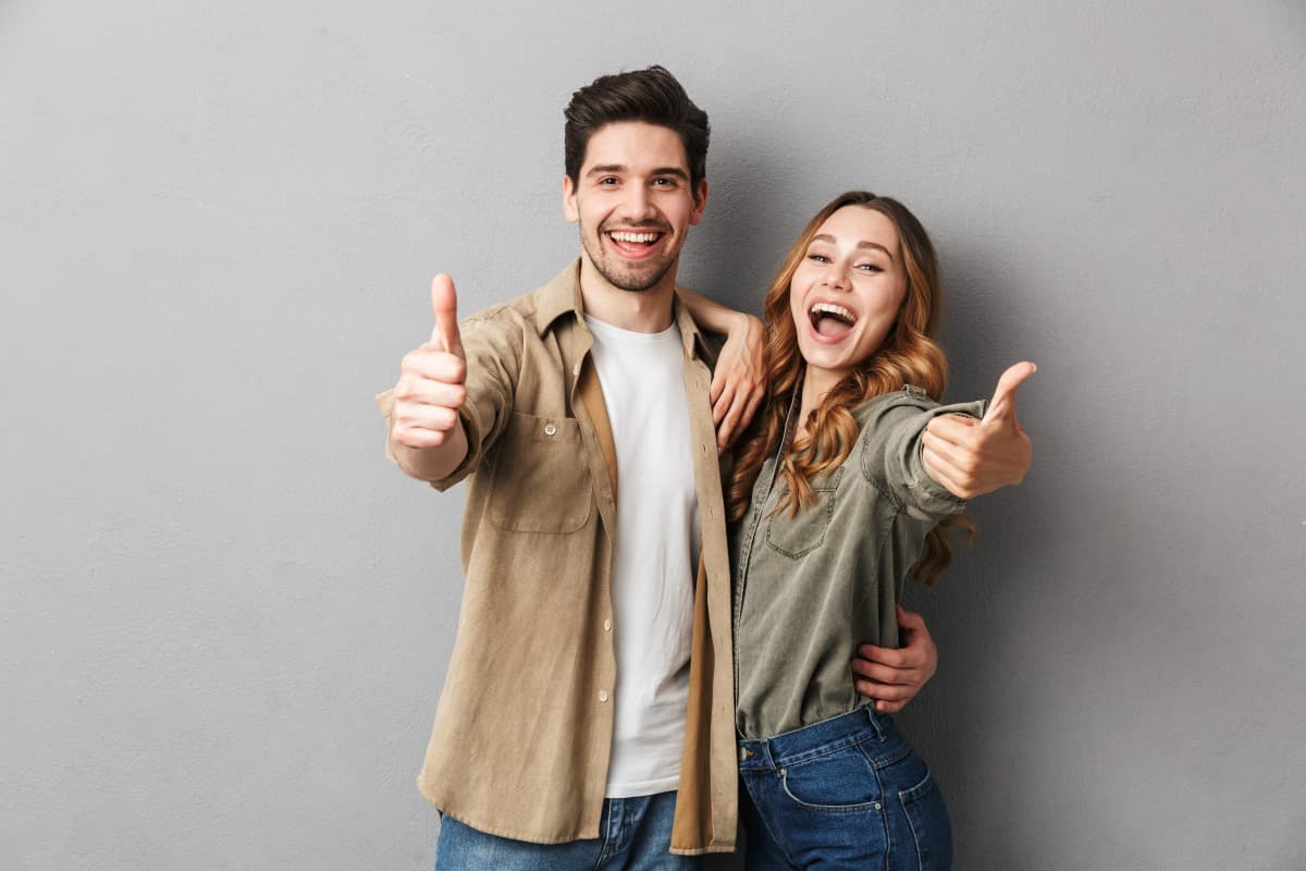 Comparing Carbamide vs. Hydrogen Peroxide Gels for Teeth Whitening
