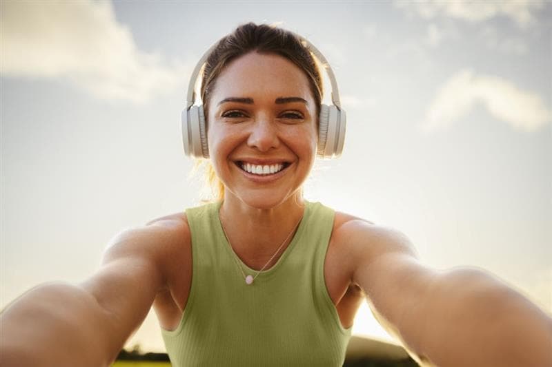 How does nanotechnology work in teeth whitening?