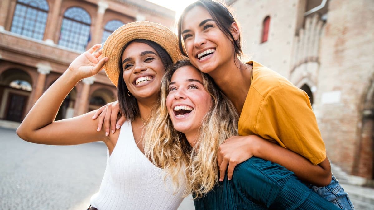 Enamel Dehydration vs. Actual Oxidation: Understanding the "Day 3 Bounce-Back" After Teeth Whitening